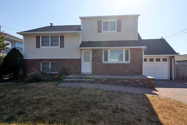 1st image of 123 S Bay Dr