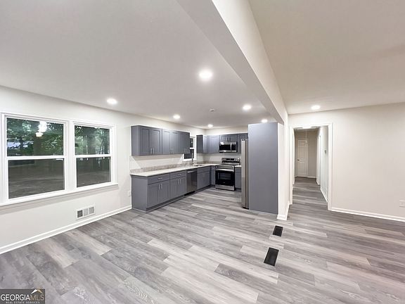 2nd image of 4059 Canby Ln
