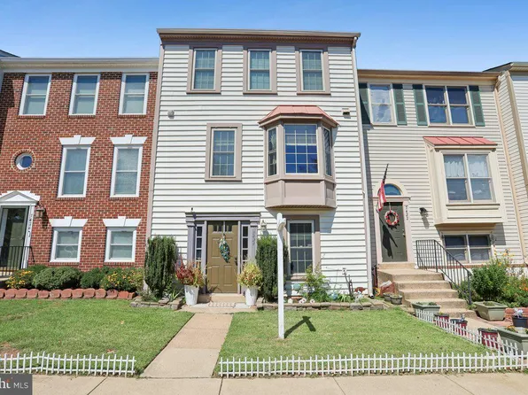 7424 Emerald Dr, Manassas, VA 20109