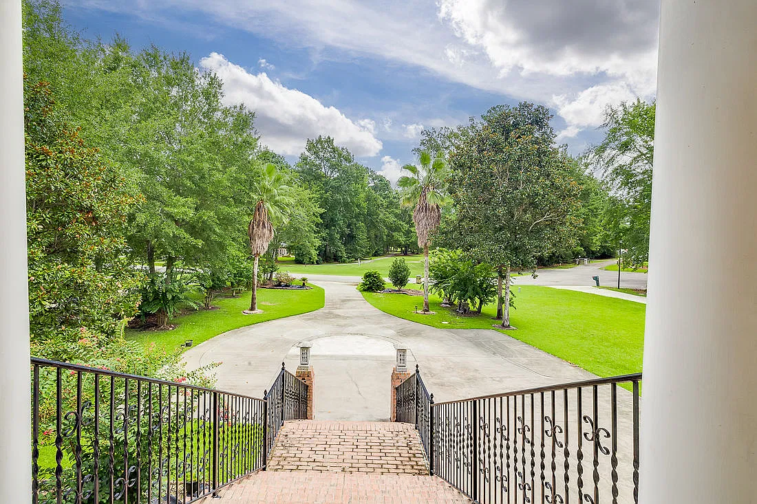 5 bed, 4.5 bath, 4000 sqft, $4,800 — Photo 4