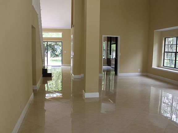 3rd image of 6516 NW 57th Ln