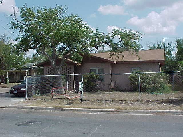1st image of 2413 East Ave