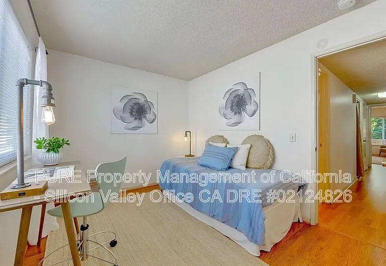 2450 W Bayshore Rd #3 — Photo 10