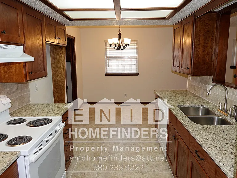 313 Split Rail Rd — Photo 3