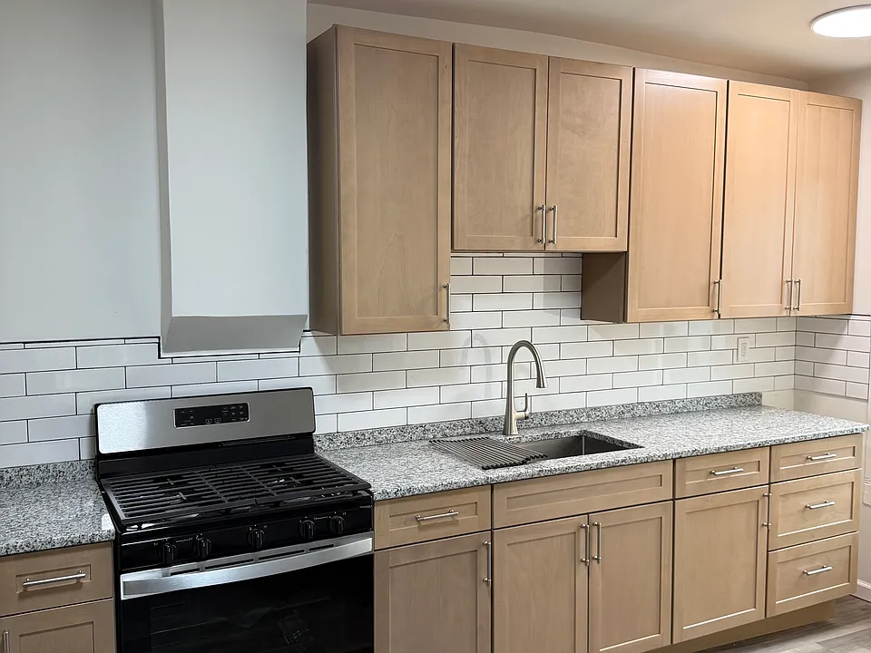 453 N 2nd St #2