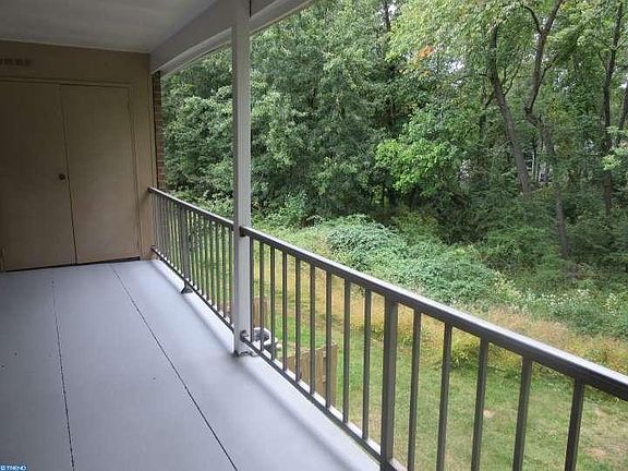 5th image of 61 Shannon Dr