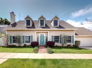 385 N Grenola St, Pacific Palisades, CA 90272