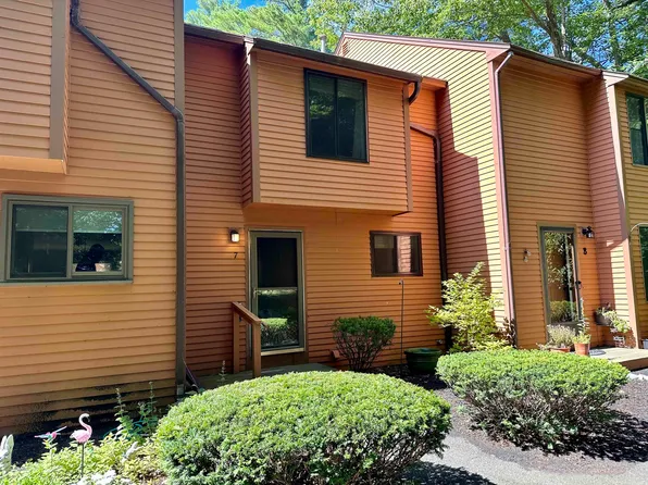 7 Dunvegan Woods Drive, Hampton, NH 03842