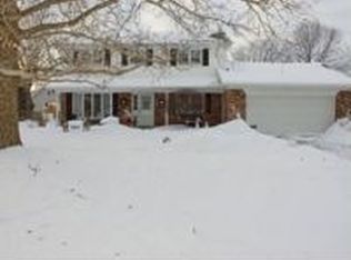 1063 Maywood Dr, Saginaw, MI 48638