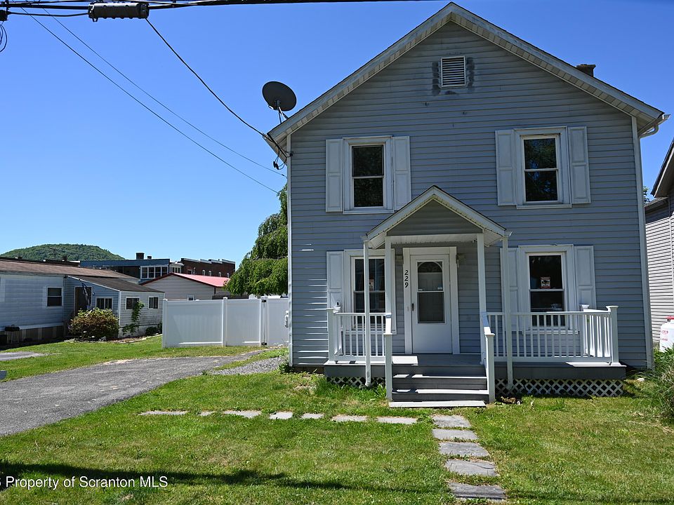1st image of 229 Franklin St