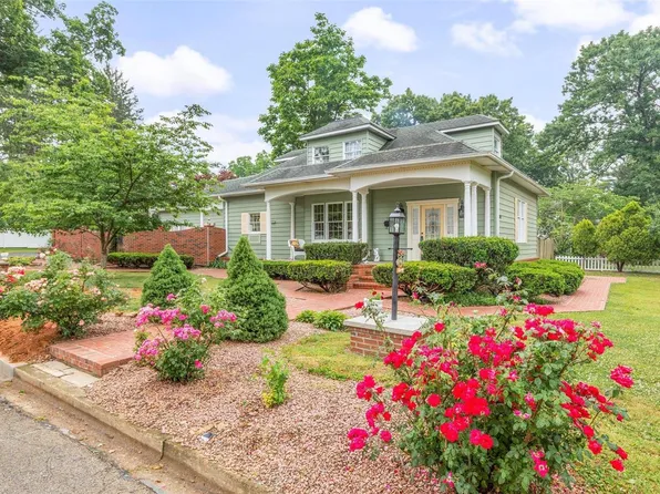 702 Dewey Ave, Farmington, MO 63640