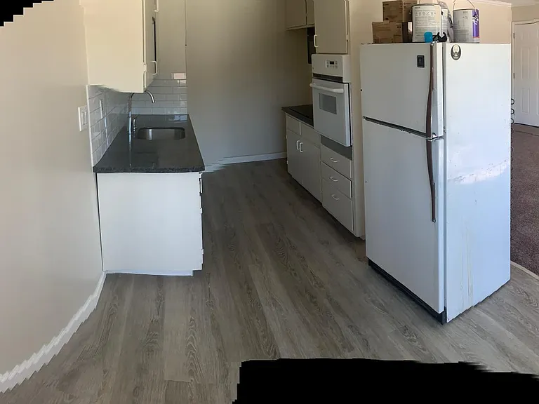 1421 Gordon St #12 — Photo 4