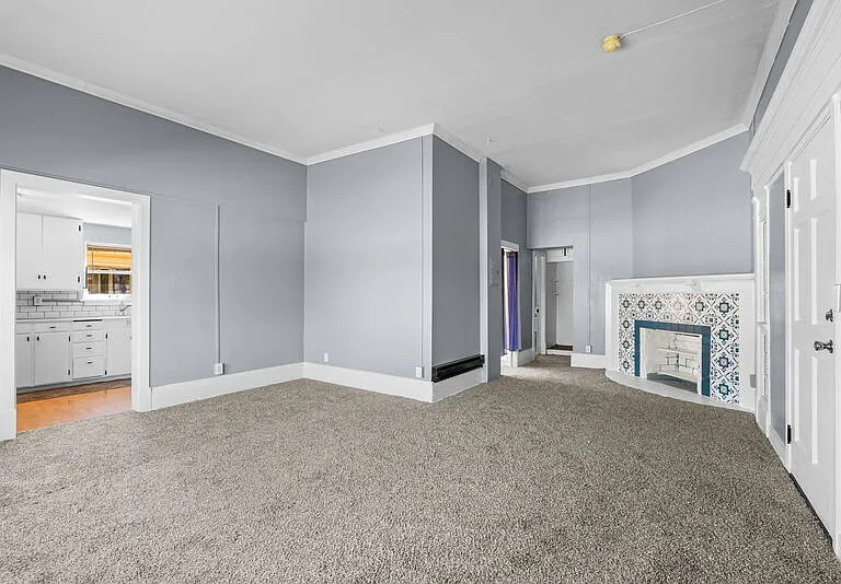 2623 W Maxwell Ave #1 — Photo 2