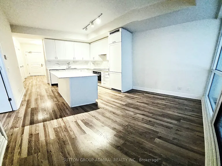 9085 Jane St #1701 — Photo 4