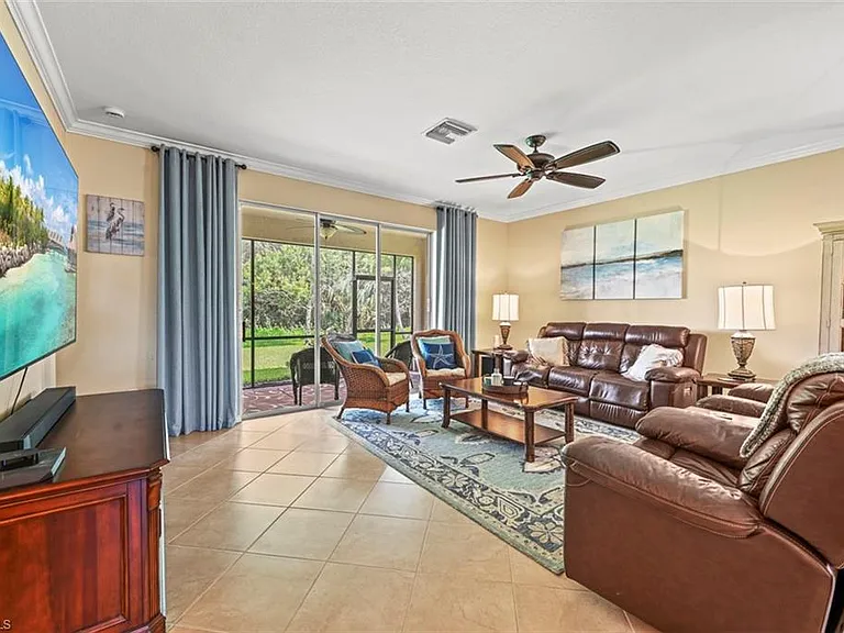 10522 Yorkstone Dr — Photo 11