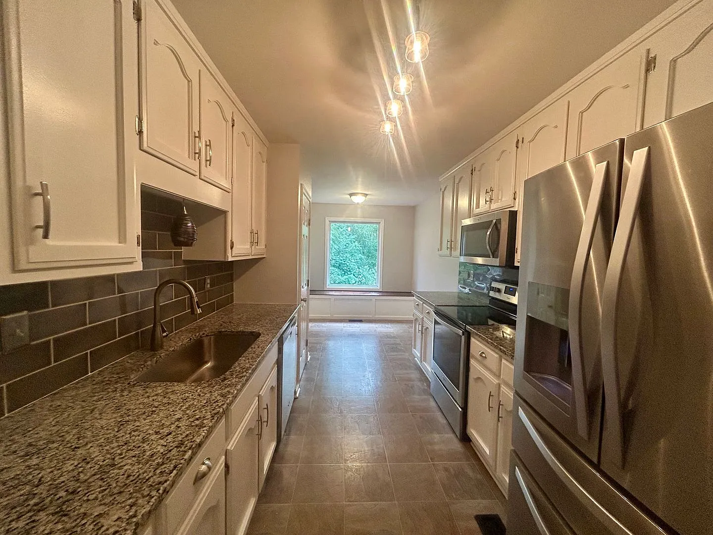Beautiful 3-Bedroom Home in Madison, AL — Photo 3