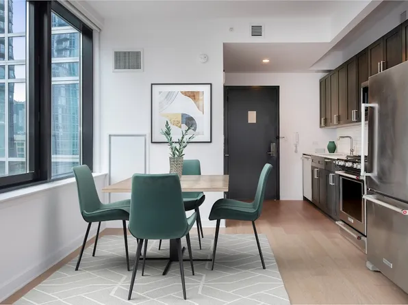 21 West End Avenue image 3 of 35