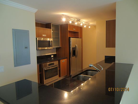 3rd image of 410 Evernia St APT 407