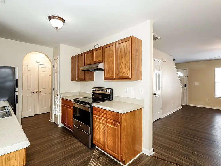 5012 Saint Charles Dr — Photo 8