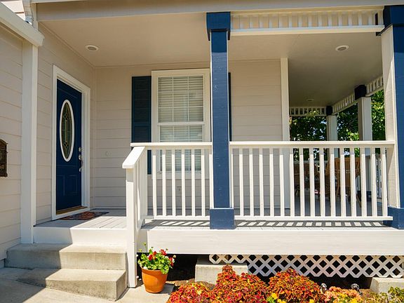 4th image of 358 Rodeo Avenue