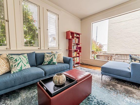 2nd image of 2710 Baker St