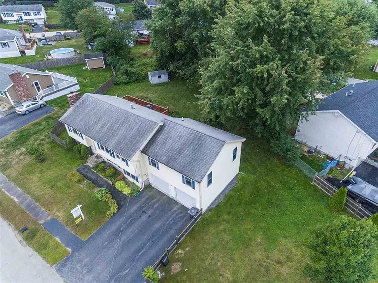 19 Jennifer Dr — Photo 3