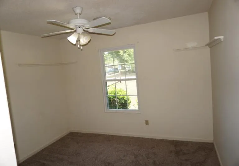 2802 Auburn St — Photo 18