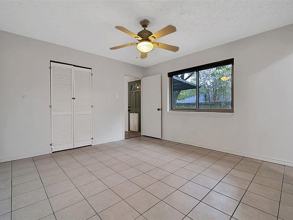 4th image of 2914 Marlin Ct