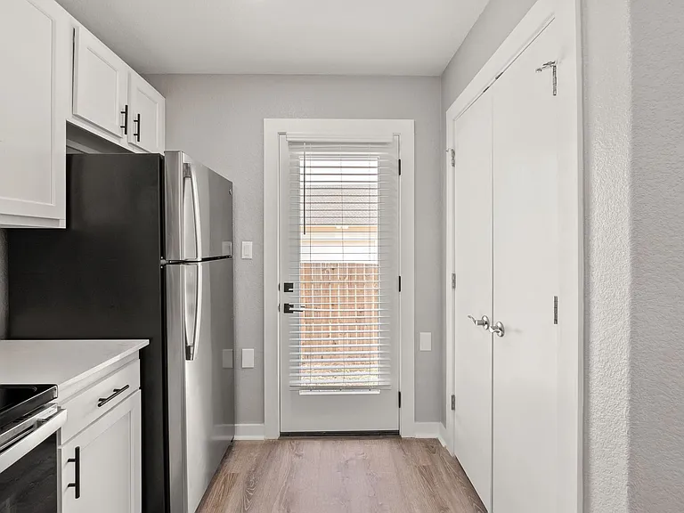 20 Tate Lane — Photo 4