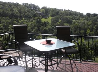 843 Lakeview Dr, Ridgedale, MO 65739