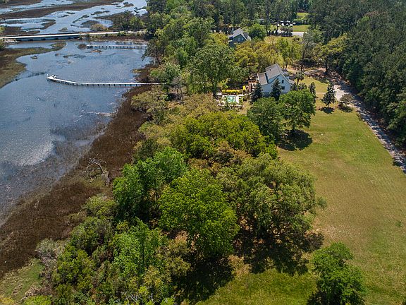 3rd image of 1445 Island Creek Trl