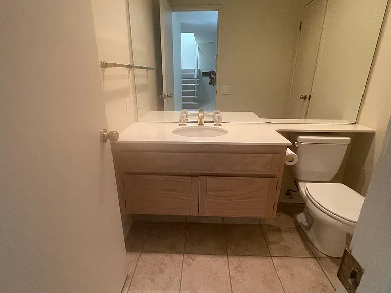 1915 Discovery Village Ln — Photo 3