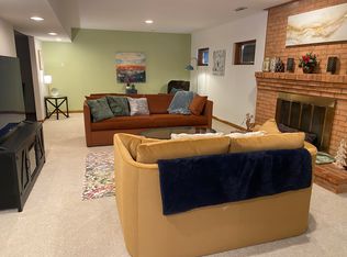 517 Winterberry Dr, Fredericksburg, VA 22405