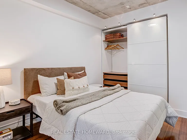 90 Trinity St #709 — Photo 9