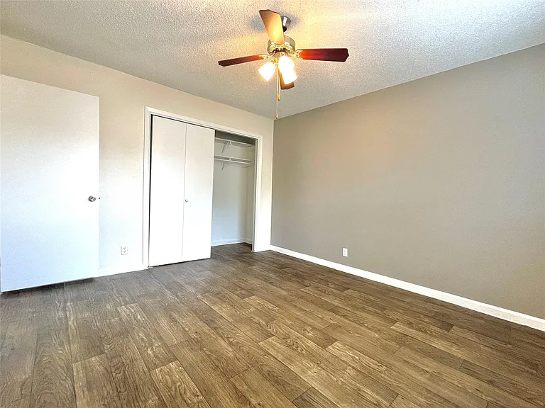 10011 Quail Valley Blvd #B — Photo 11