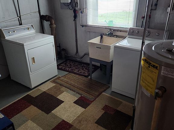 3rd image of 9 Saint Anthony Dr #2