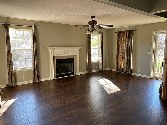 2nd image of 623 Woodland Hills Dr