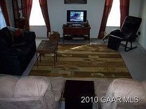 2nd image of 529 Marian Pl