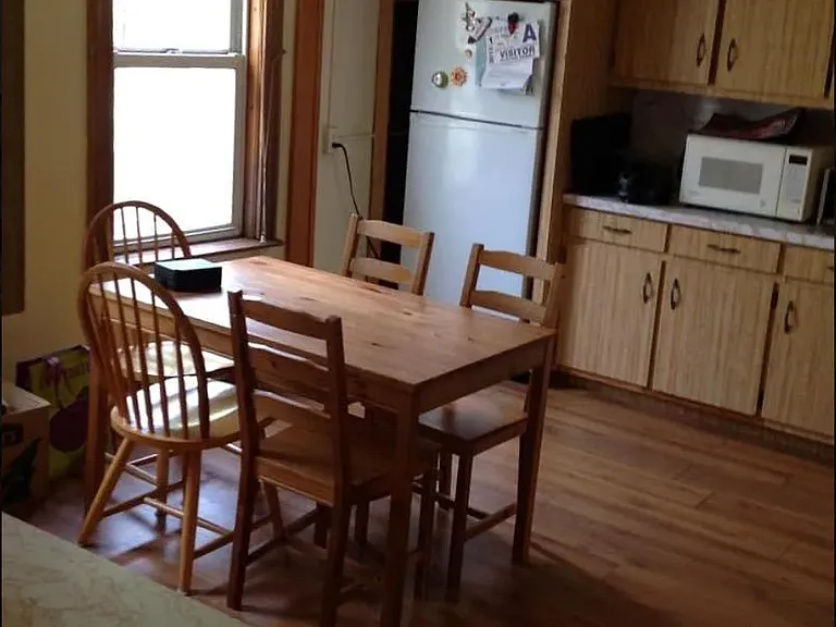 2144 Warner St #2 — Photo 4