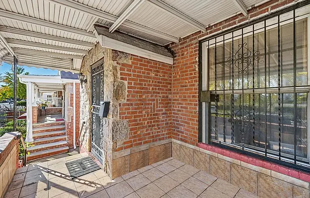 Sold by Lifestyle Realty | media 25