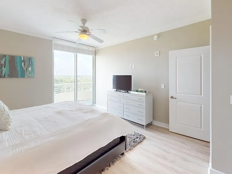 2060 Beach Blvd #601 — Photo 13