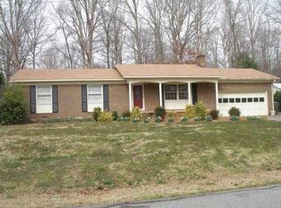 205 6th St NE, Conover, NC 28613