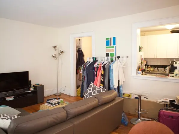 45 Grove St APT 3, Boston, MA 02114