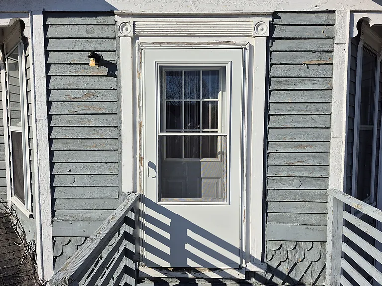 1203 Bank St #1/2 — Photo 16