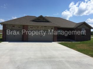 202 E Riverdown St, Clever, MO 65631