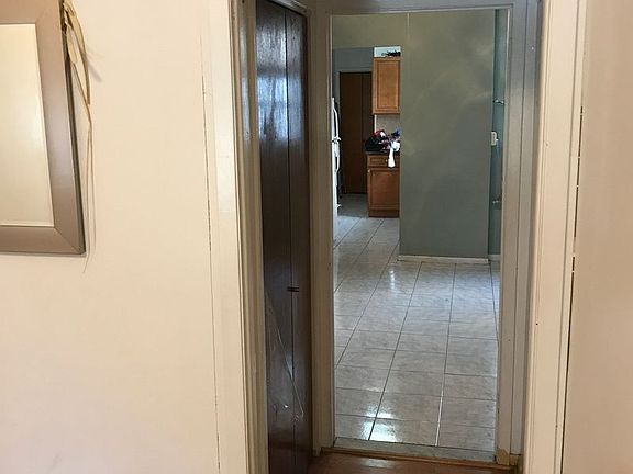 4th image of 2260 41st St APT 1L