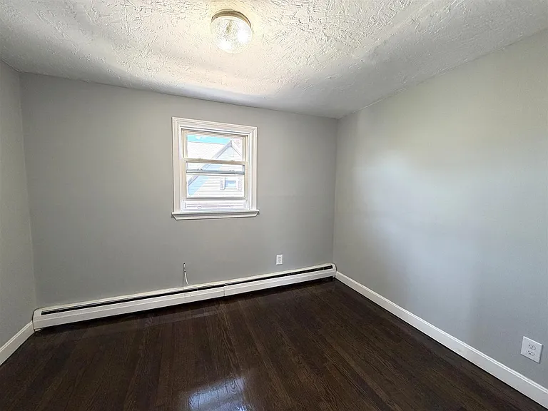 18 Dana St — Photo 7