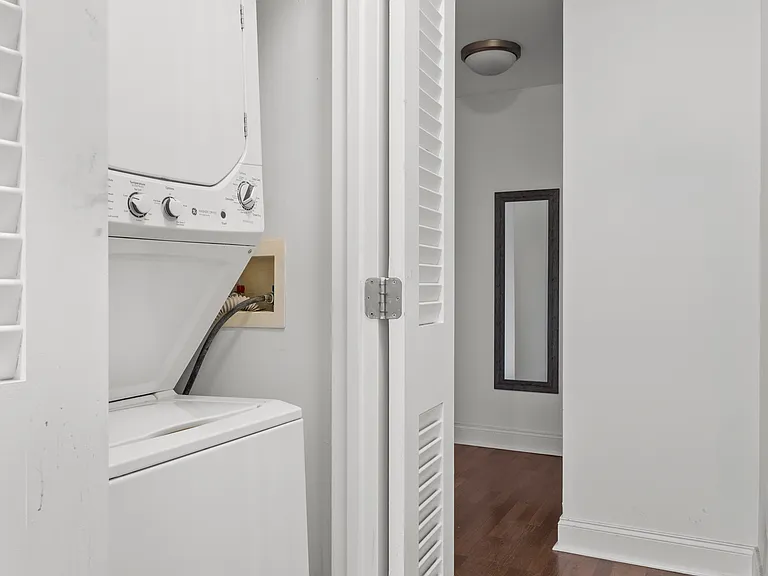 721 Flushing Ave #5A — Photo 9