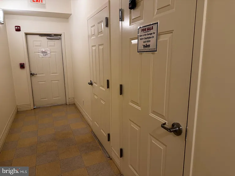 9204 Charleston Dr #303 — Photo 34