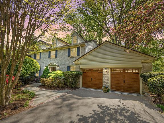 2nd image of 718 Ridge Dr